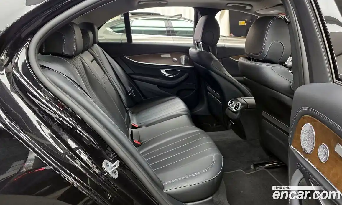 Mercedes-Benz E-Class 2019 2.0 гидро в Москве, фото 12