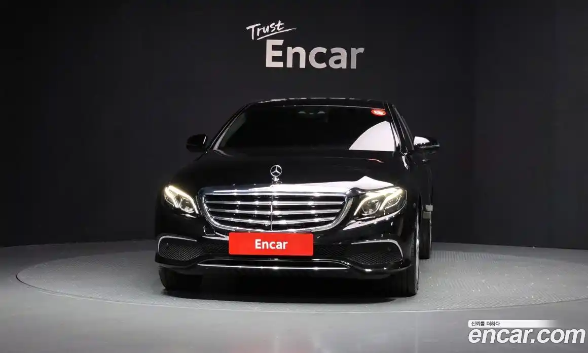 Mercedes-Benz E-Class 2019 2.0 гидро в Москве, фото 3