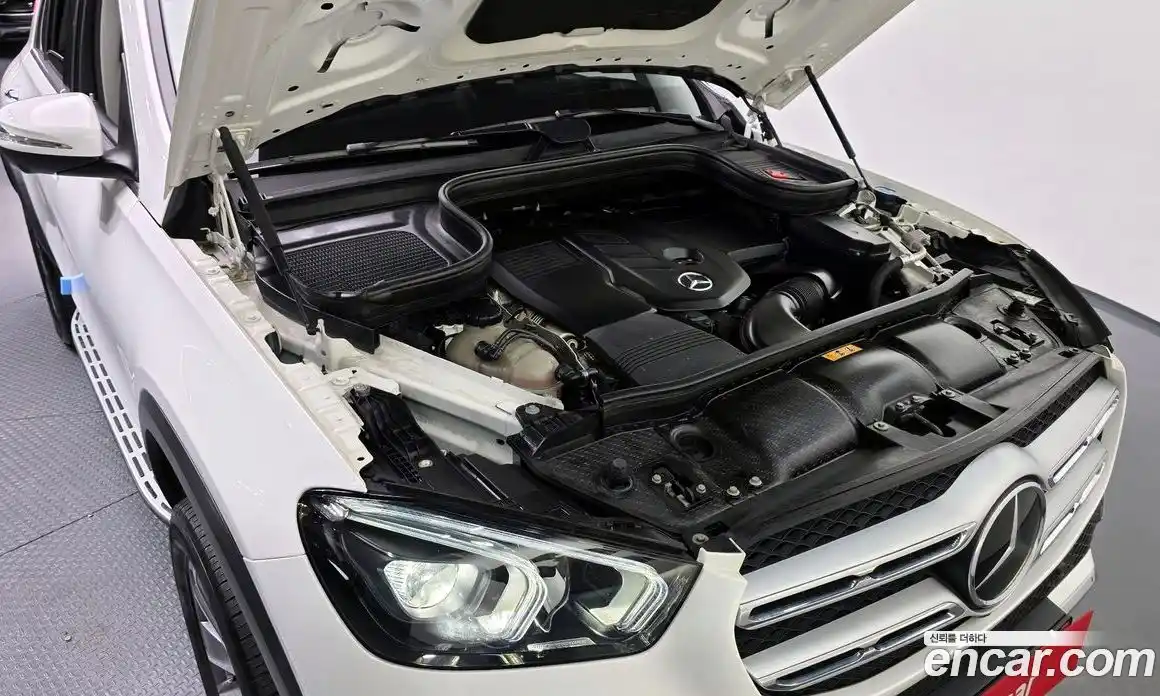 Mercedes-Benz GLE-Class 2022 2.0 Автомат в Москве № 1194677, фото 6