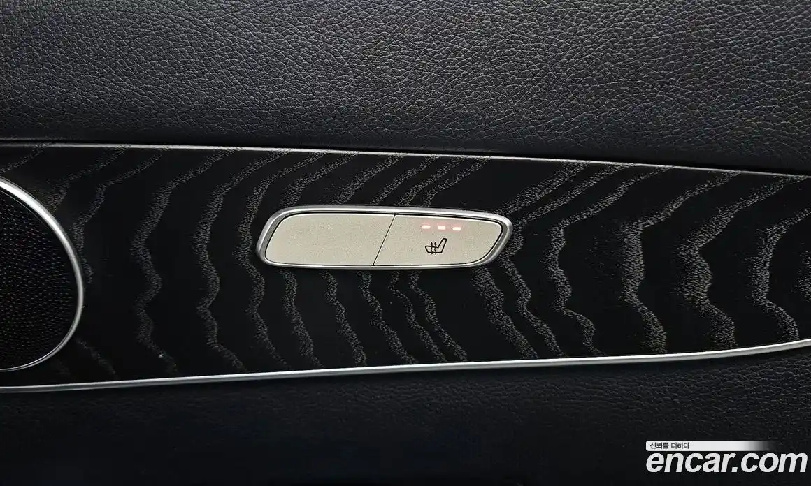 Mercedes-Benz GLC-Class 2019 2.0 Автомат в Москве № 1194759, фото 19