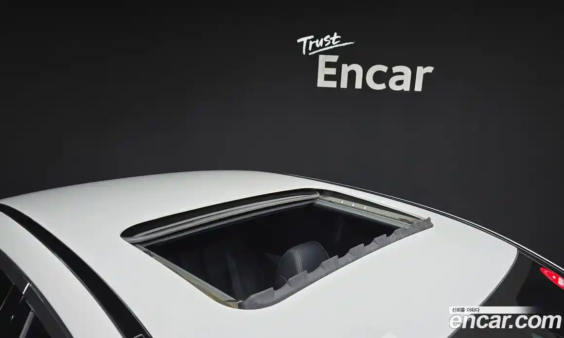 Mercedes-Benz E-Class 2020 2.0 Автомат в Москве № 1194785, фото 20