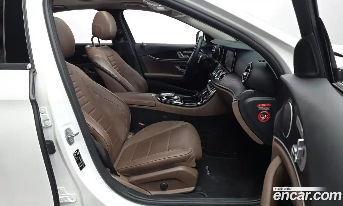 Mercedes-Benz E-Class 2018 2.0 Автомат в Москве № 1194847, фото 11