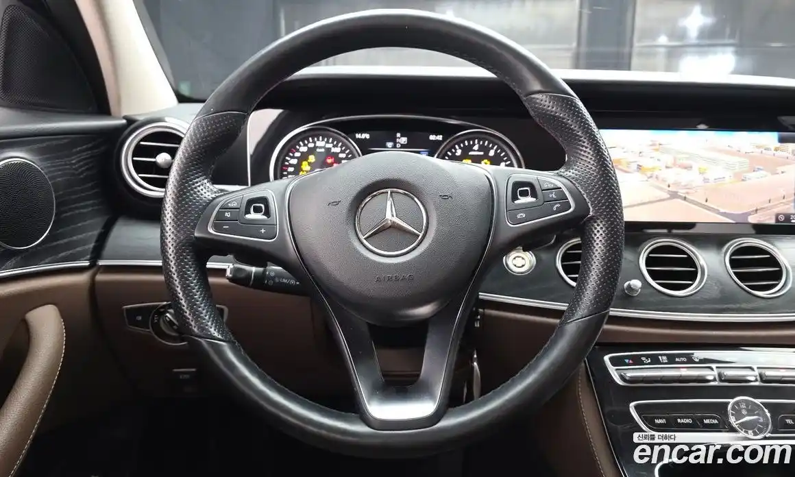 Mercedes-Benz E-Class 2018 2.0 Автомат в Москве № 1194847, фото 13