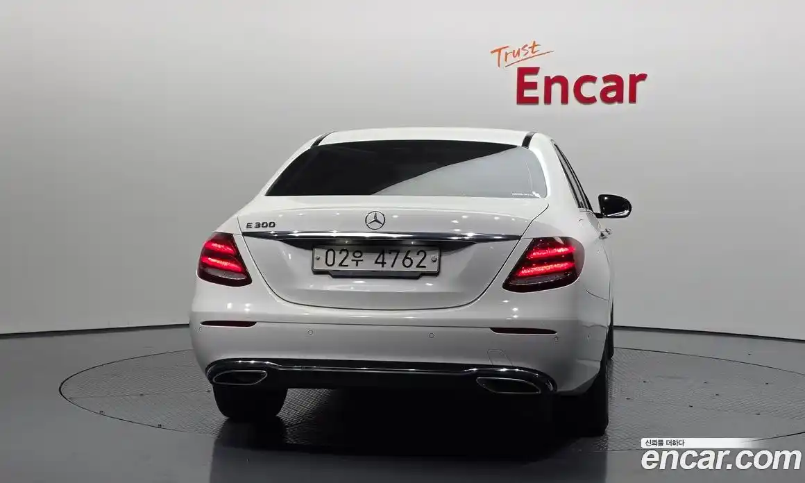 Mercedes-Benz E-Class 2018 2.0 Автомат в Москве № 1194847, фото 4