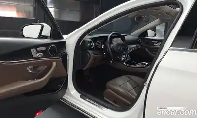 Mercedes-Benz E-Class 2018 2.0 Автомат в Москве № 1194847, миниатюра 10