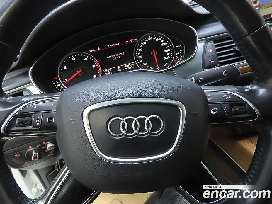 Audi A6 2015 3.0 гидро в Москве № 1195696, фото 15