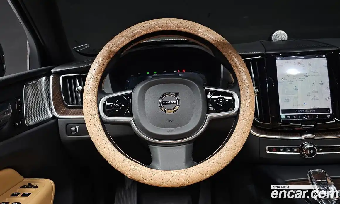 Volvo XC60 2022 2.0 гидро в Москве № 1195763, фото 13