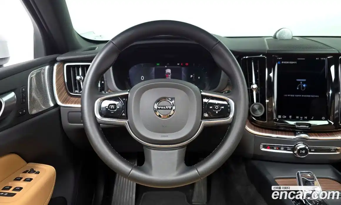 Volvo XC60 2023 2.0 гидро в Москве № 1195777, фото 13