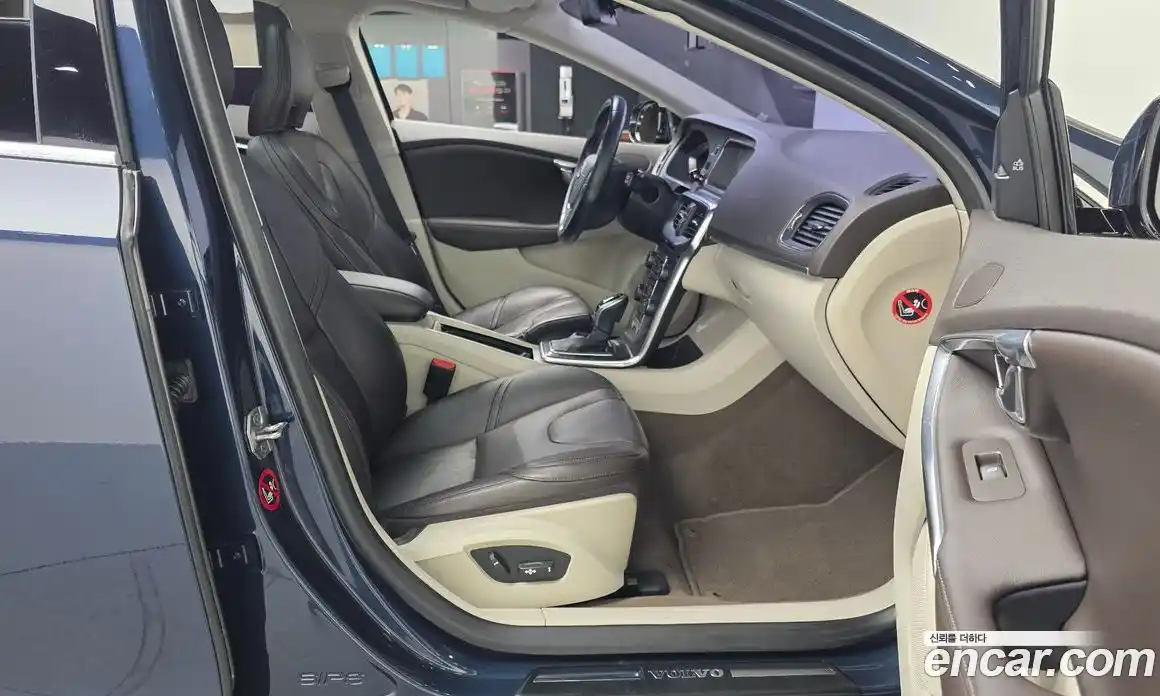 Volvo V40 2015 1.6 гидро в Москве № 1195874, фото 11