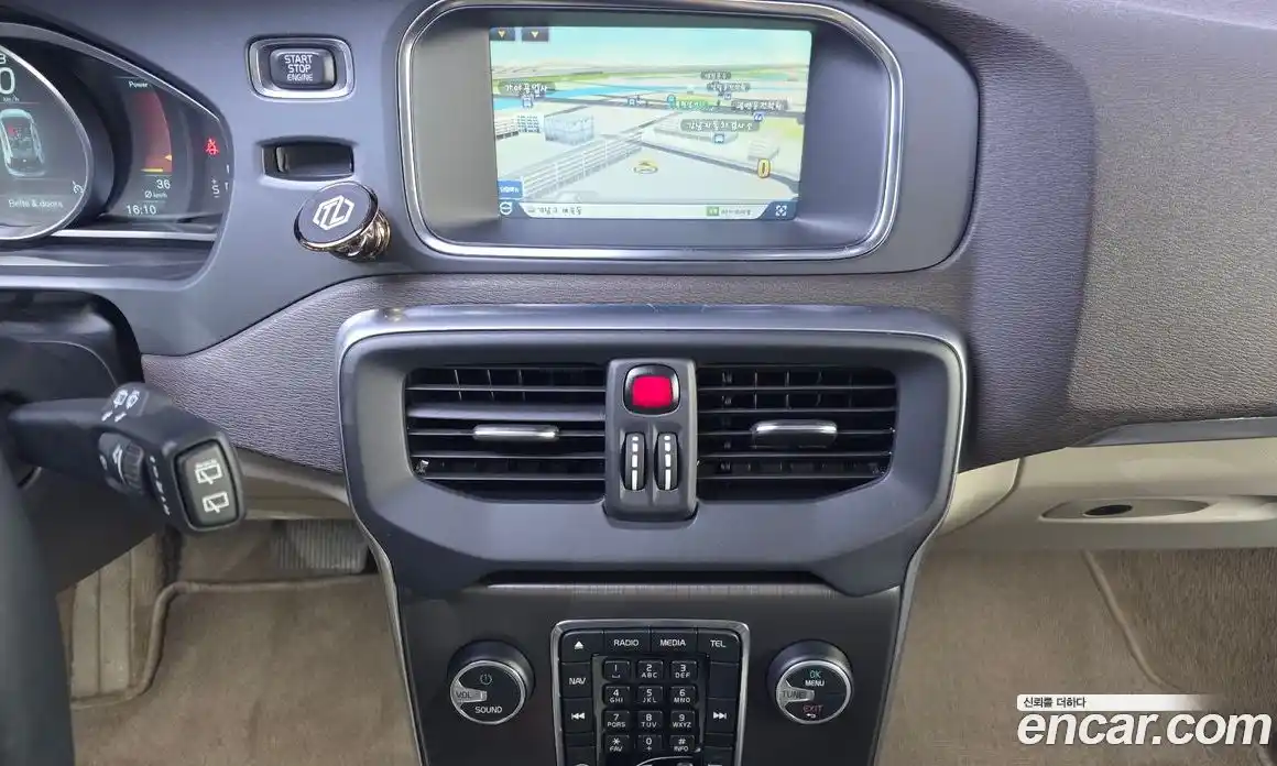 Volvo V40 2015 1.6 гидро в Москве № 1195874, фото 14