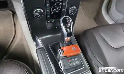 Volvo V40 2015 1.6 гидро в Москве № 1195874, миниатюра 9