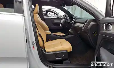 Volvo XC40 2020 2.0 гидро в Москве № 1195936, миниатюра 11