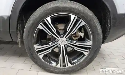 Volvo XC40 2020 2.0 гидро в Москве № 1195936, миниатюра 5