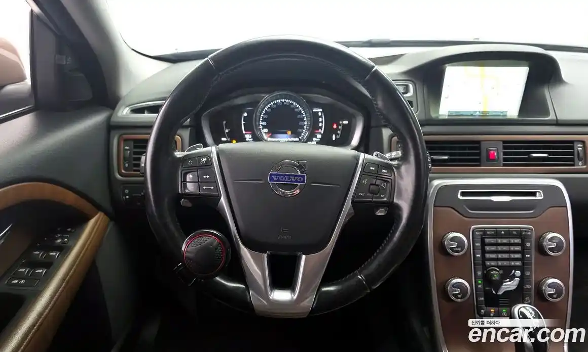 Volvo XC70 2015 2.4 гидро в Москве № 1195951, фото 13