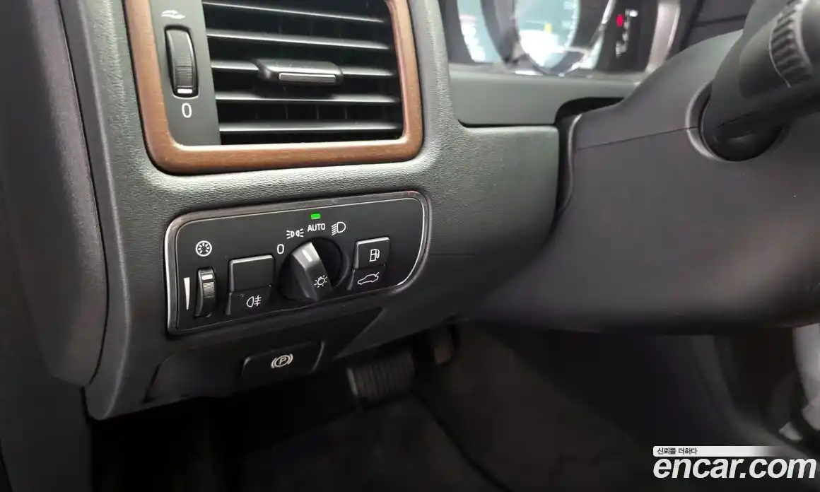 Volvo XC70 2015 2.4 гидро в Москве № 1195951, фото 19