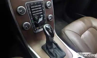 Volvo XC70 2015 2.4 гидро в Москве № 1195951, миниатюра 9