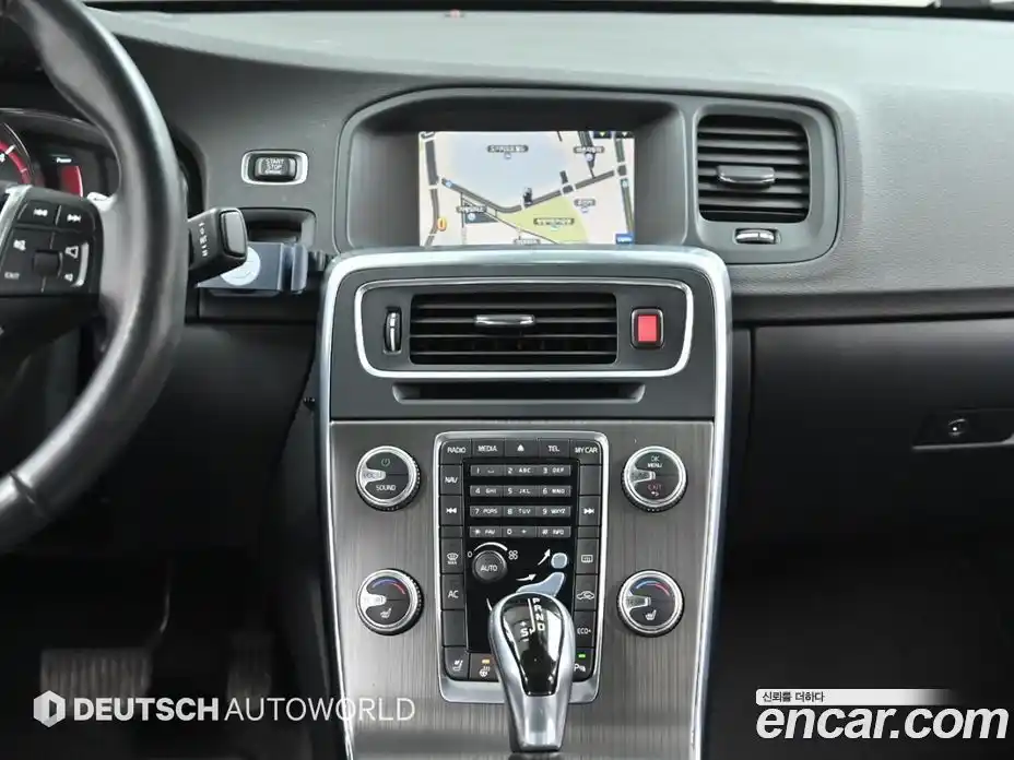 Volvo S60 2015 2.0 гидро в Москве № 1196010, фото 14