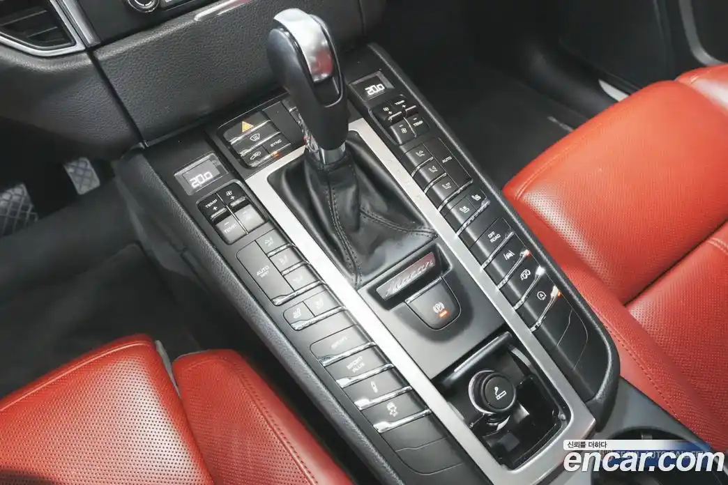 Porsche Macan 2018 3.0 гидро в Москве № 1196253, фото 15