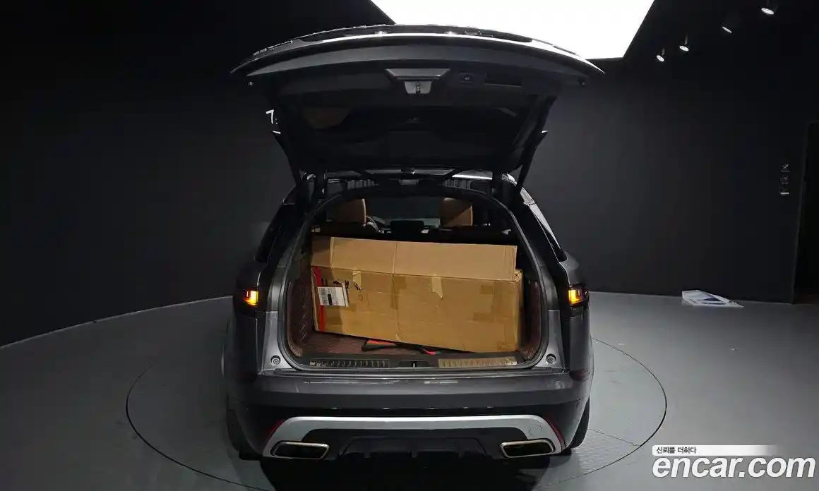 Land Rover Range-Rover Velar 2019 3.0 гидро в Москве № 1196614, фото 20