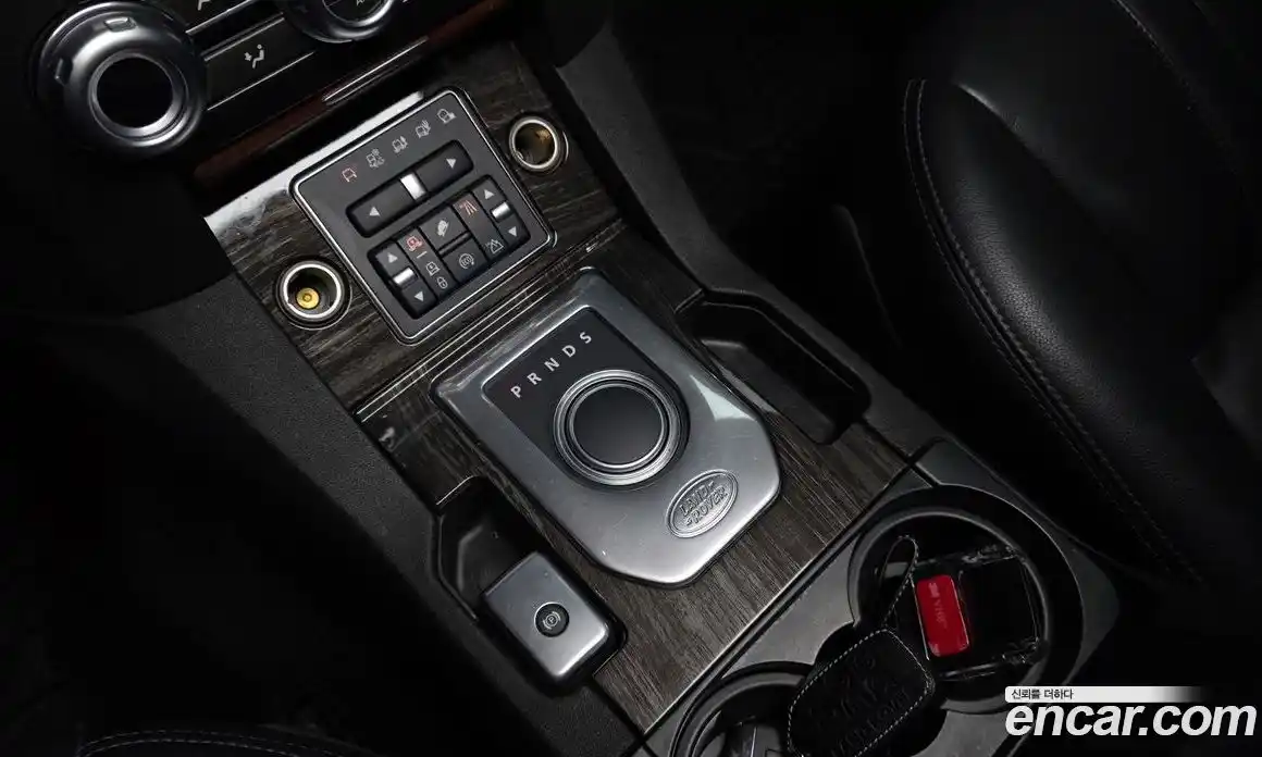 Land Rover Discovery 2015 3.0 гидро в Москве № 1196801, фото 9