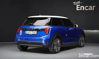 Mini Cooper 2024 2.0 гидро в Москве № 1196947, миниатюра 2