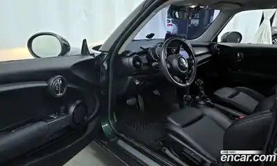 Mini Cooper 2016 1.5 гидро в Москве № 1197142, миниатюра 11