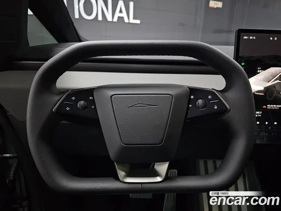 Tesla Cybertruck 2025 0.2 гидро в Москве № 1197586, фото 11