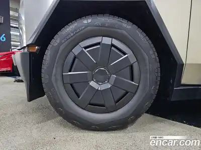 Tesla Cybertruck 2025 0.2 гидро в Москве № 1197586, миниатюра 4