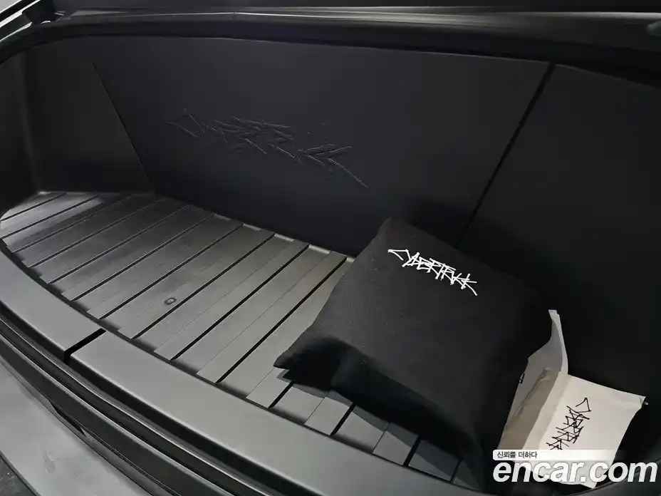 Tesla Cybertruck 2025 0.2 гидро в Москве № 1197586, фото 8