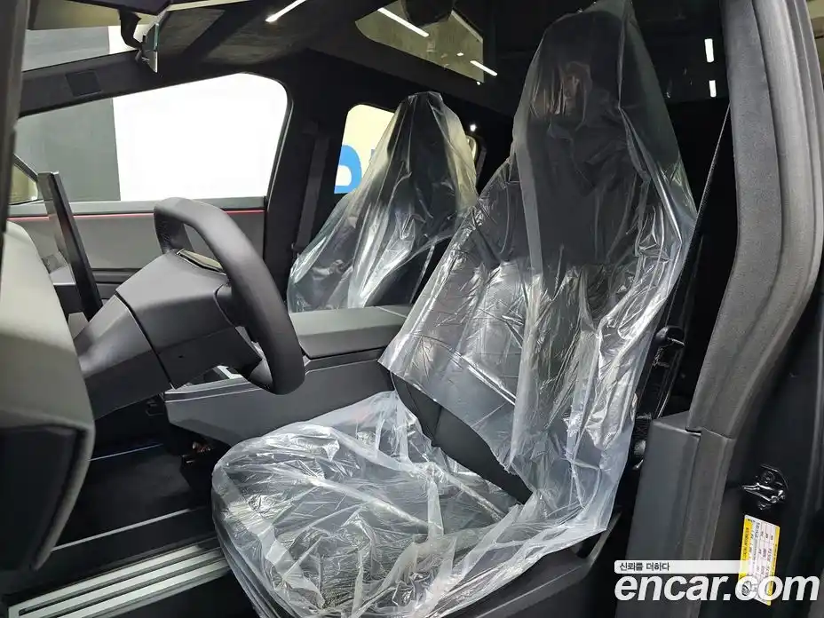 Tesla Cybertruck 2025 0.2 гидро в Москве № 1197586, фото 9