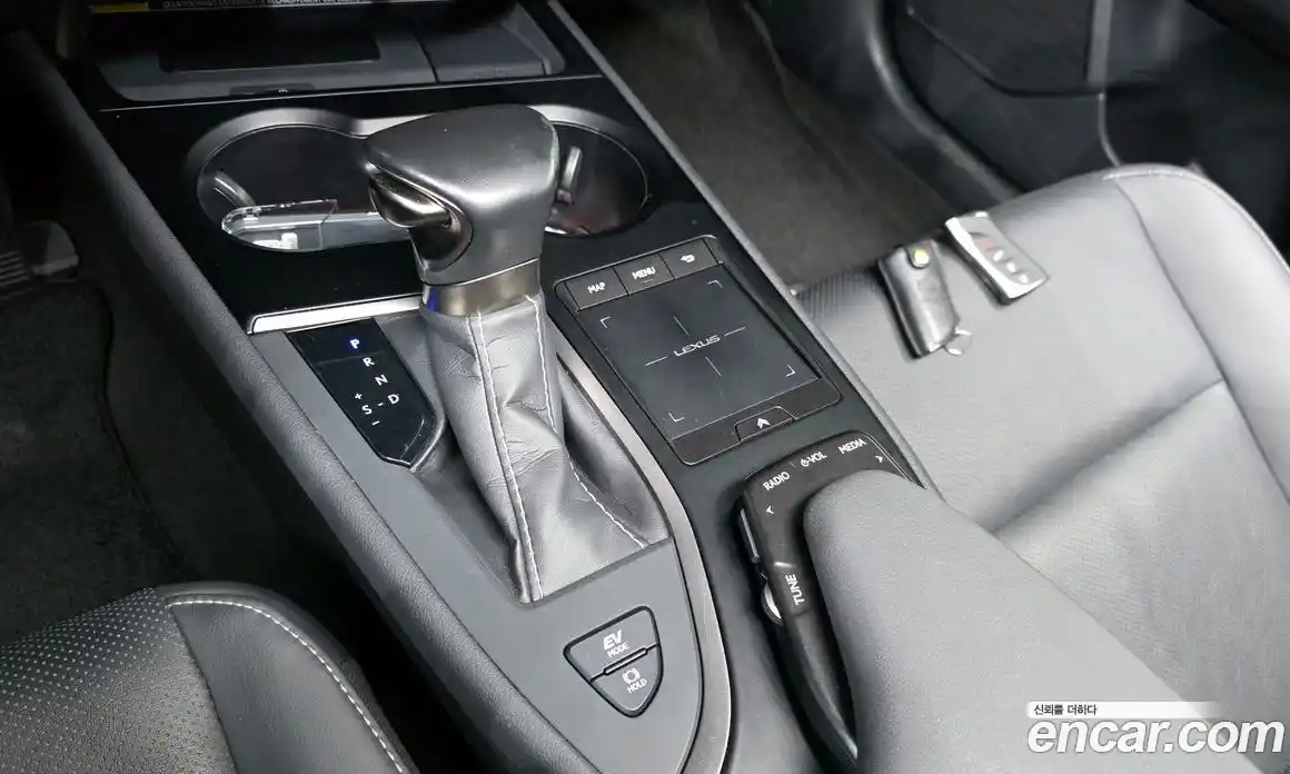 Lexus UX 2021 2.0 гидро в Москве № 1197664, фото 9