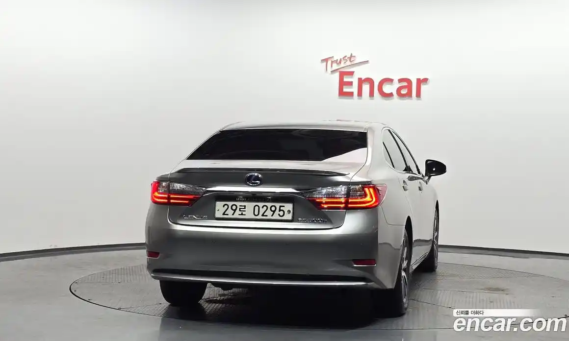 Lexus ES 2016 2.5 гидро в Москве № 1197691, фото 4