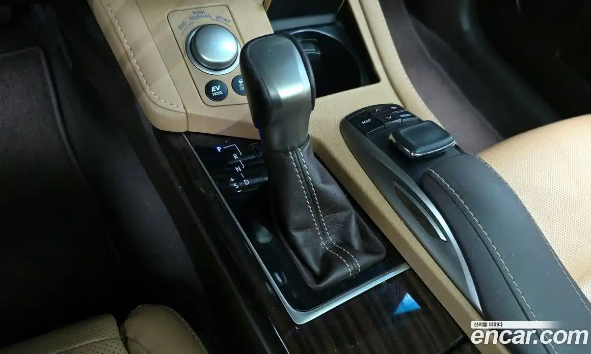Lexus ES 2016 2.5 гидро в Москве № 1197691, фото 9