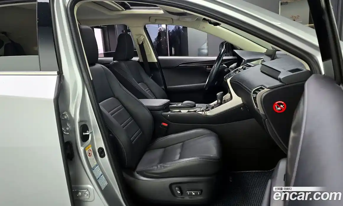 Lexus NX 2015 2.0 гидро в Москве № 1197744, фото 10