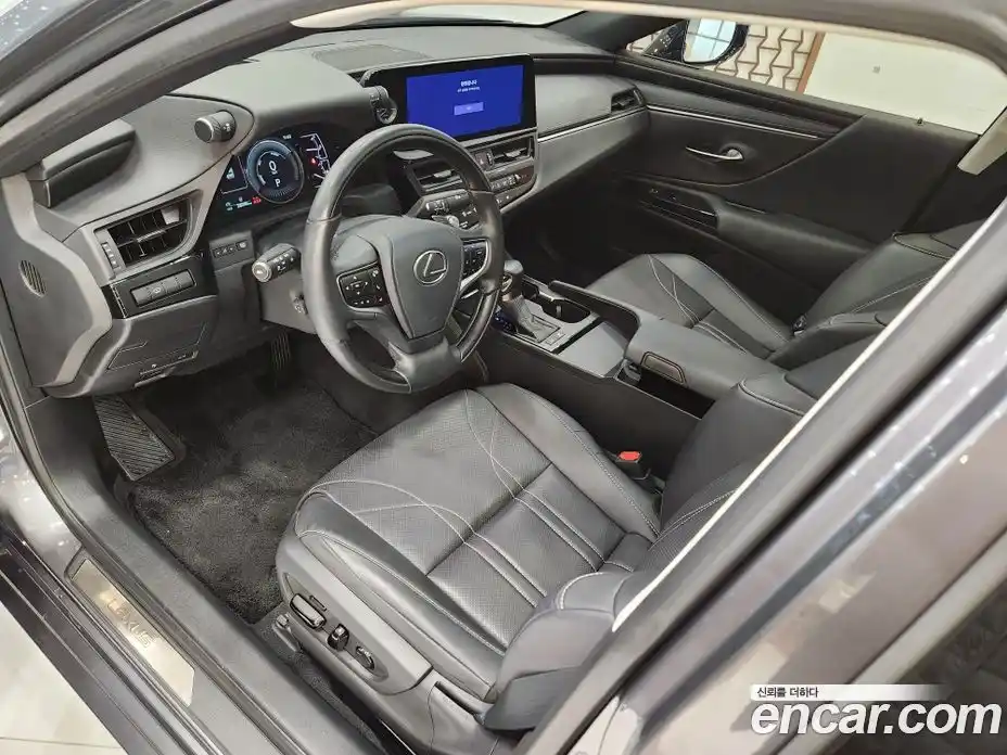 Lexus ES 2024 2.5 вариатор в Москве № 1197773, фото 13