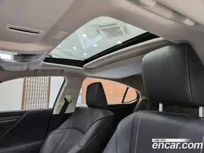 Lexus ES 2024 2.5 вариатор в Москве № 1197773, миниатюра 8
