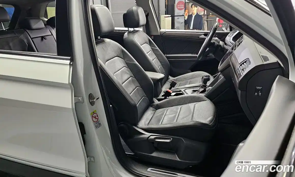 Volkswagen Tiguan 2023 2.0 гидро в Москве № 1197850, фото 12
