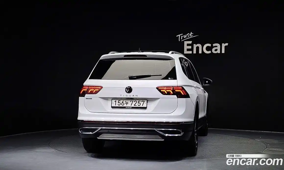 Volkswagen Tiguan 2023 2.0 гидро в Москве № 1197850, фото 4