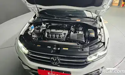 Volkswagen Tiguan 2023 2.0 гидро в Москве № 1197850, миниатюра 6