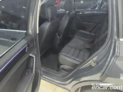 Volkswagen Tiguan 2023 2.0 гидро в Москве № 1197863, миниатюра 12