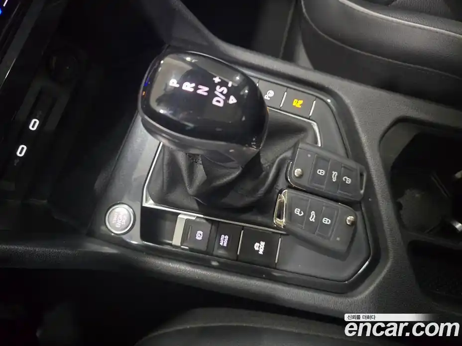 Volkswagen Tiguan 2023 2.0 гидро в Москве № 1197863, фото 16