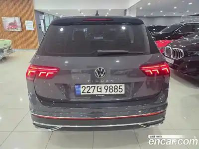 Volkswagen Tiguan 2023 2.0 гидро в Москве № 1197863, миниатюра 4