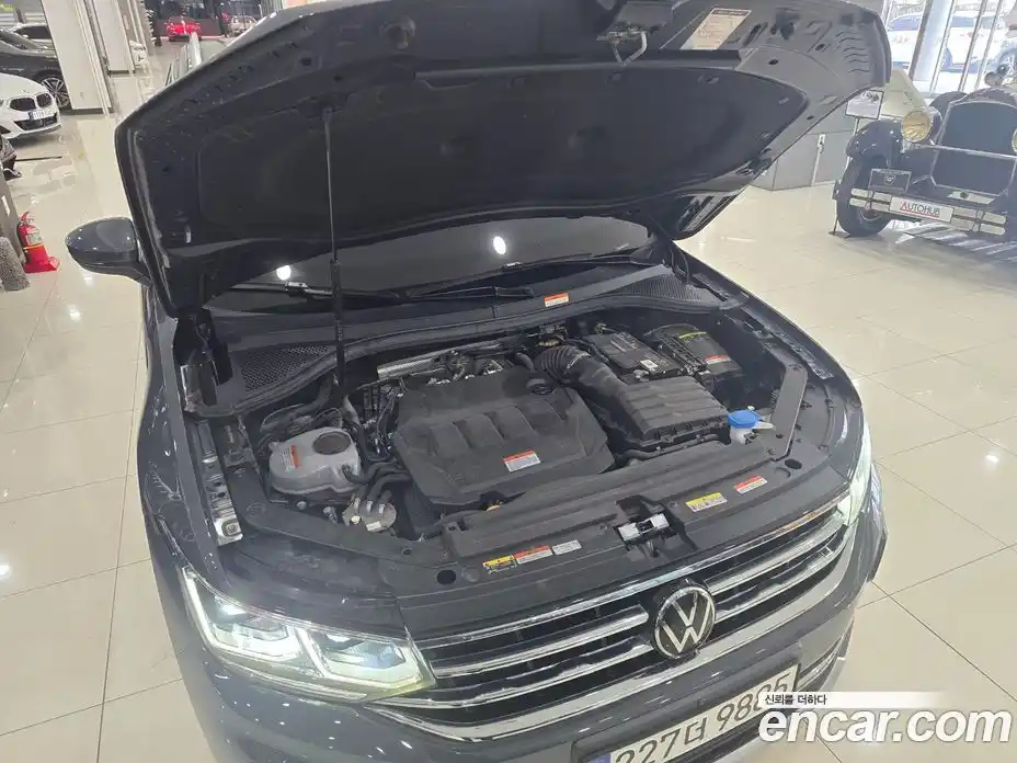 Volkswagen Tiguan 2023 2.0 гидро в Москве № 1197863, фото 10