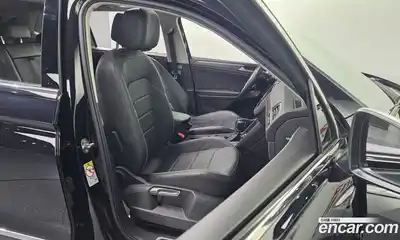 Volkswagen Tiguan 2022 2.0 гидро в Москве № 1197874, миниатюра 12