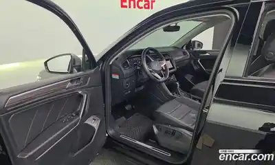 Volkswagen Tiguan 2022 2.0 гидро в Москве № 1197874, миниатюра 10