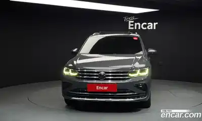 Volkswagen Tiguan 2021 2.0 гидро в Москве № 1197997, миниатюра 3