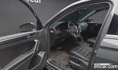 Volkswagen Tiguan 2021 2.0 гидро в Москве № 1197997, миниатюра 10