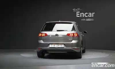Volkswagen Golf 2015 2.0 гидро в Москве № 1198133, миниатюра 4