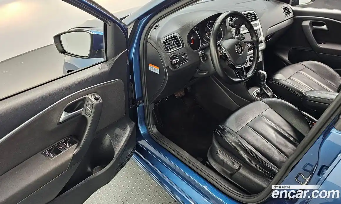 Volkswagen Polo 2016 1.4 гидро в Москве № 1198168, фото 11