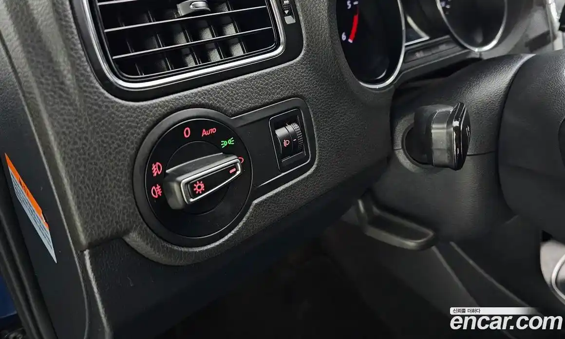 Volkswagen Polo 2016 1.4 гидро в Москве № 1198168, фото 13